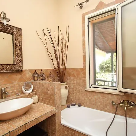 Il Geco Con Piscina Ad Villa *